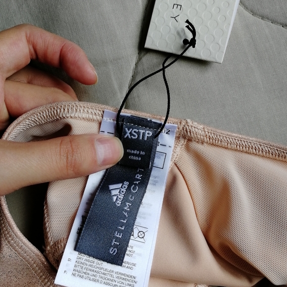 ADIDAS by STELLA McCARTNEY Shiny Training Crop Top XS NWT - Picture 3 of 11